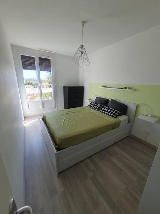 Appartement Avec 3 Chambres 80M2 Plein Sud Marignane Exterior foto